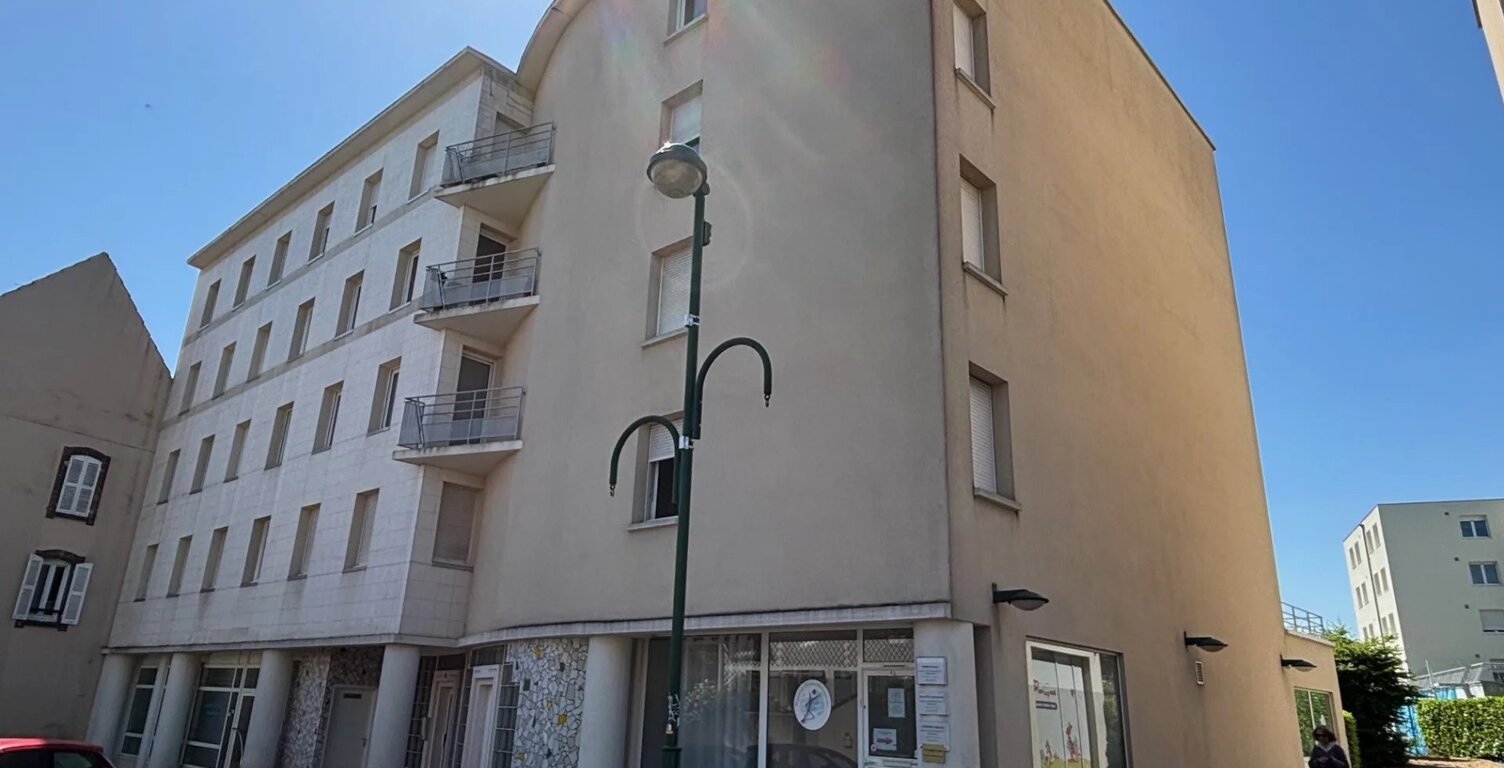 A LOUER - Appartement 2 pièces MAINVILLIERS — photo 1