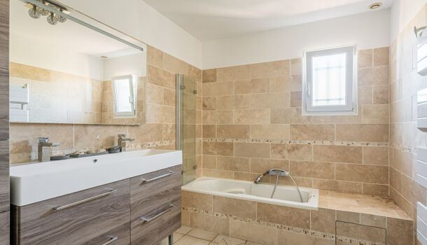 Villa / Maison 5 pièces  à vendre Aubagne 13400