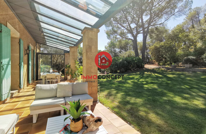Villa provençale au coeur d'un parc de 9000m² — photo 3