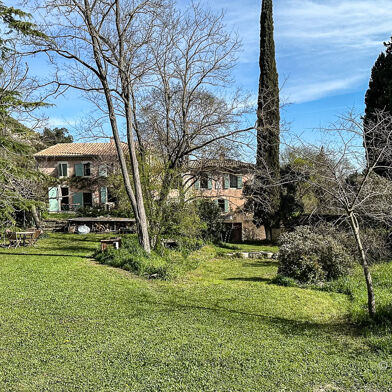 Maison 10 pièces 863000 €