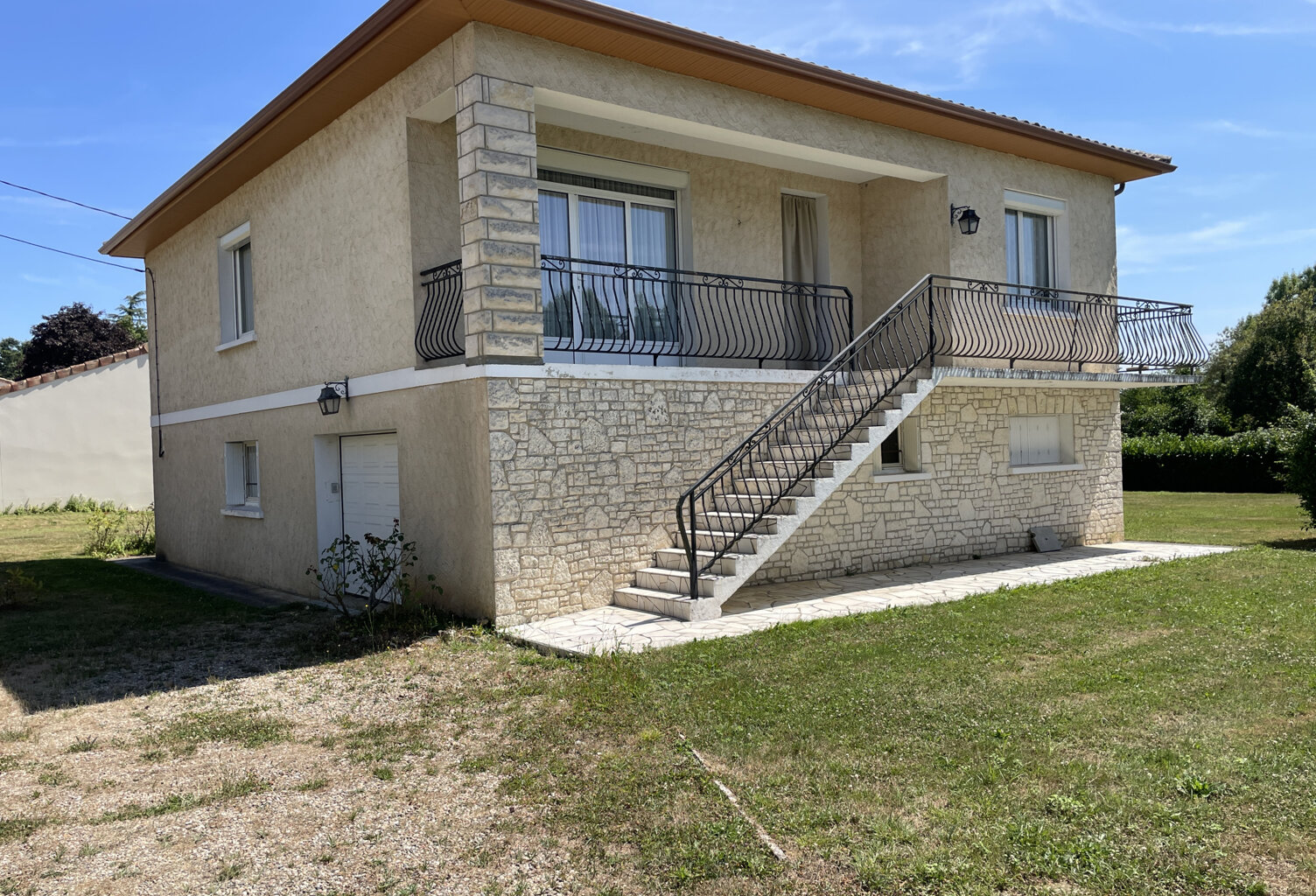 Maison Bergerac, env 150m2, 3 ch, Jardin, Garage — photo 1