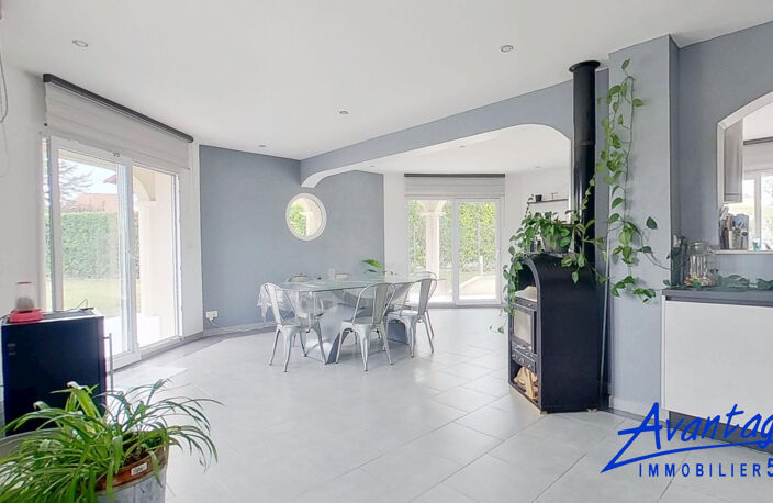 Belle Villa Familiale avec Jardin, Terrasses et Jacuzzi — photo 3