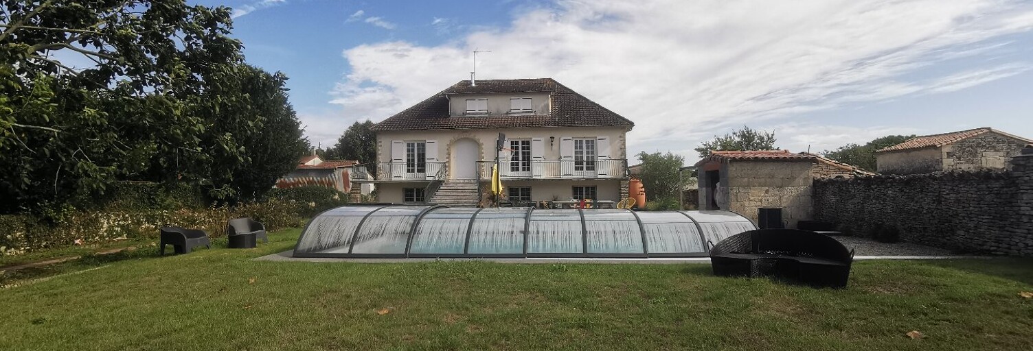 Maison 8 Pièces 205 m² à vendre à Vouillé (79230)