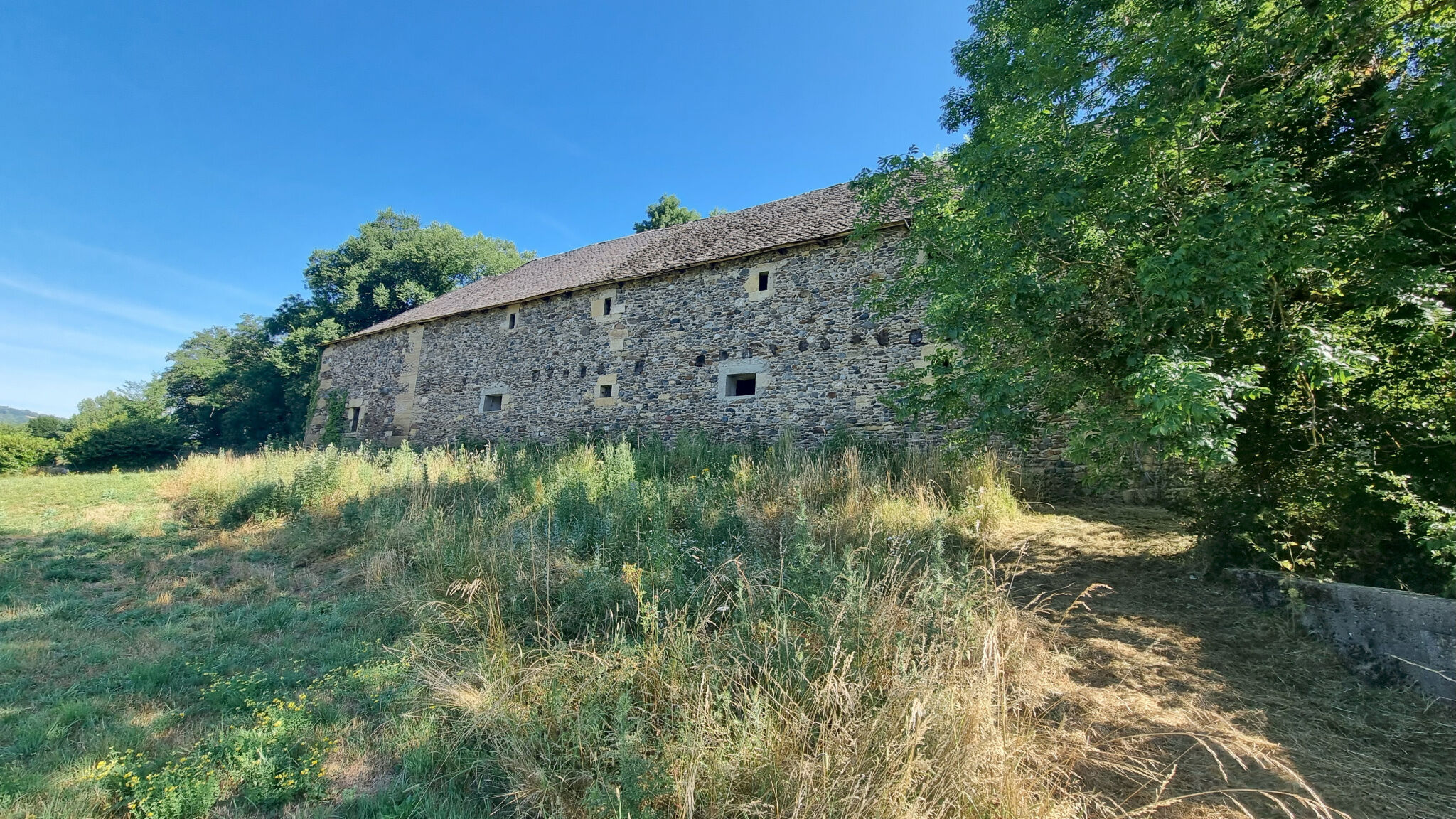 Villa / Maison  T2 à vendre Saint-Geniez-d'Olt et d'Aubrac 12130