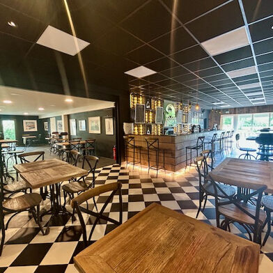 Commerce  110000 €