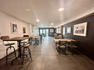 BAR / RESTAURANT — photo 2