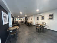 BAR / RESTAURANT — photo 3