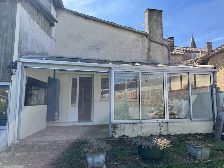 Maison de bourg de 7 pièces principales — photo 1