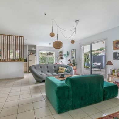 Maison 5 pièces 549928 €