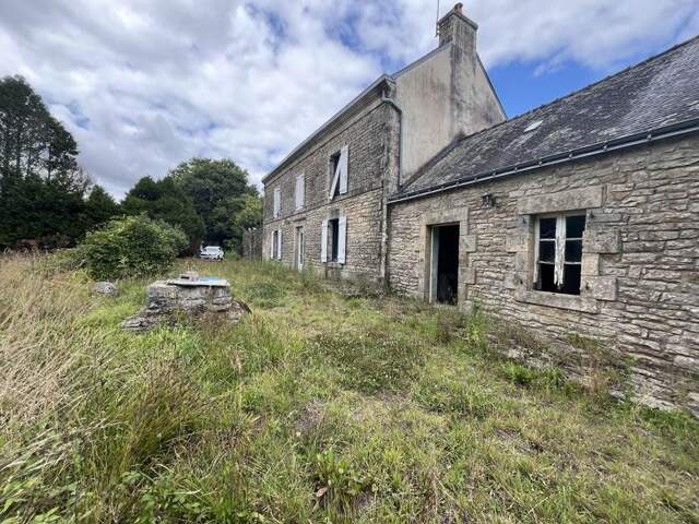 Maison en pierre de 4 pièces principales — photo du bien