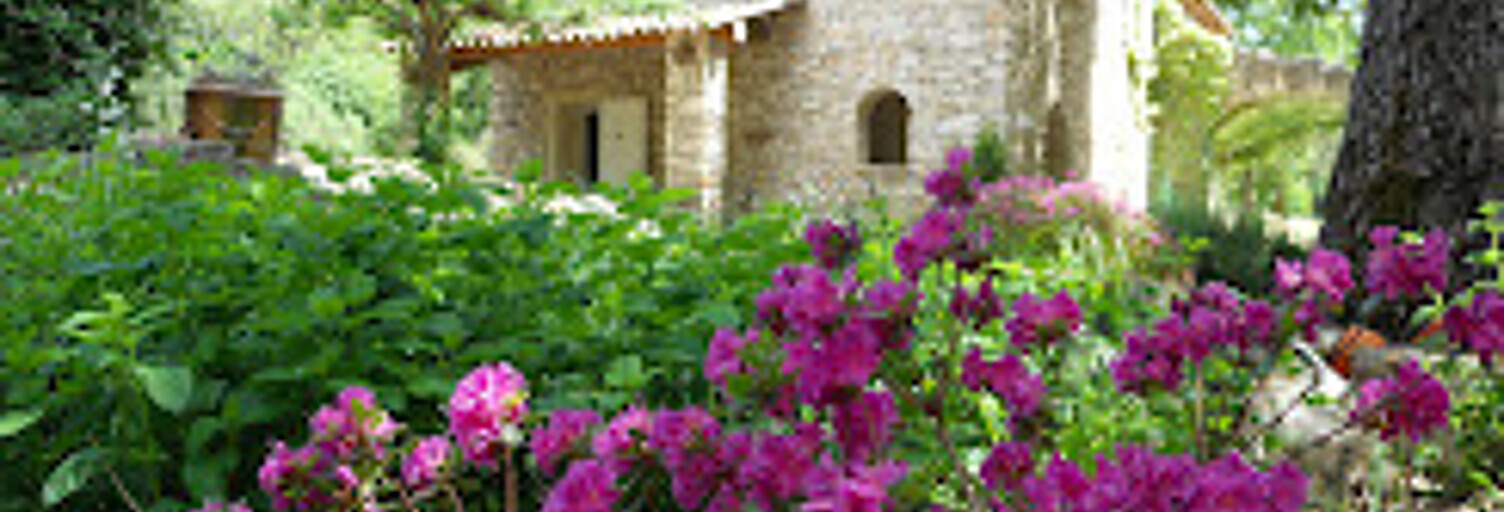 Commerce  635 m² à vendre à Saint-Martin-de-Castillon (84750)