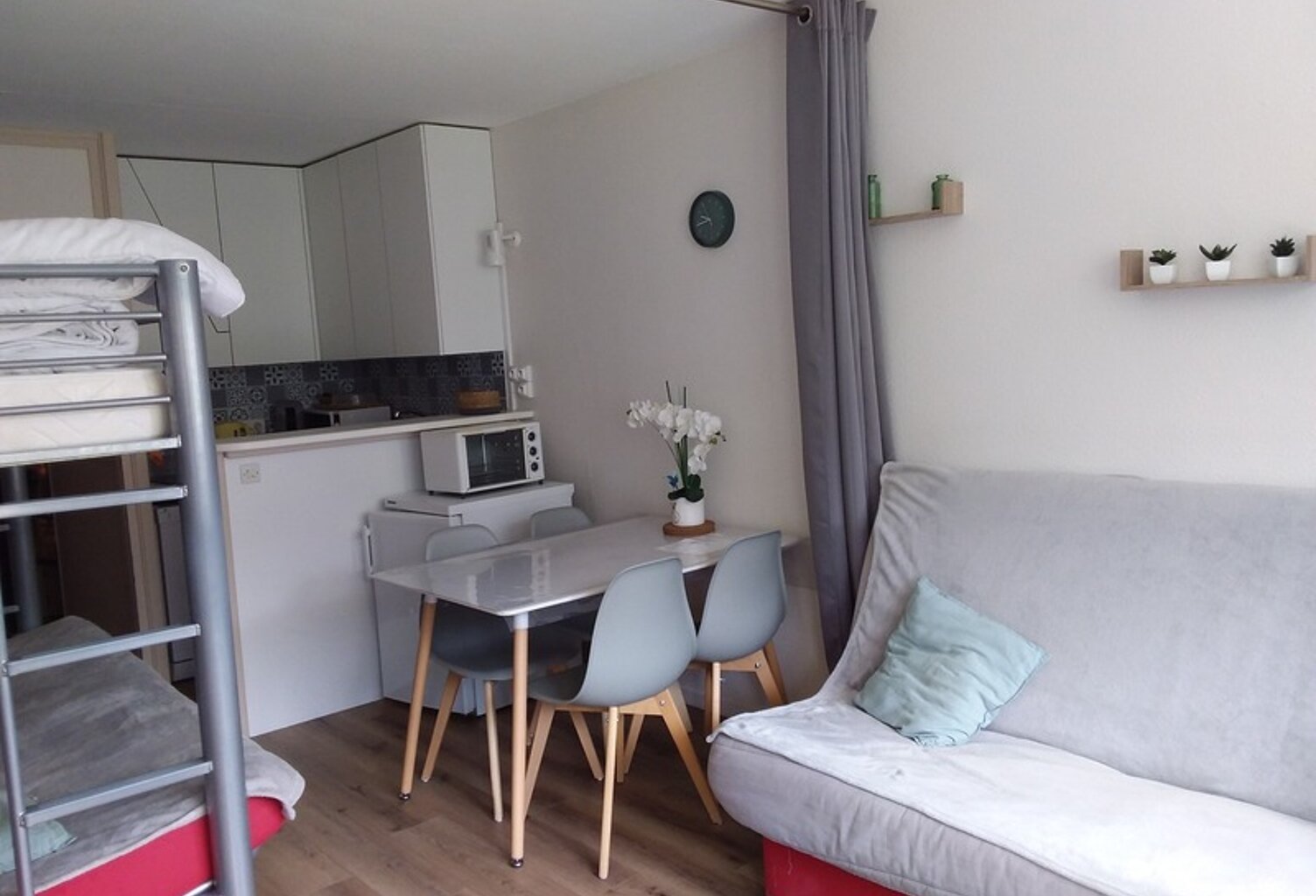 Studio 24 m² avec balcon, cellier, et casier à ski — photo 1