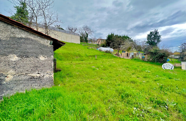 Dpt Rhône (69), au coeur de Pontcharra, terrain de 750 m2 totalement viabilisé pour 2 maisons — photo 3
