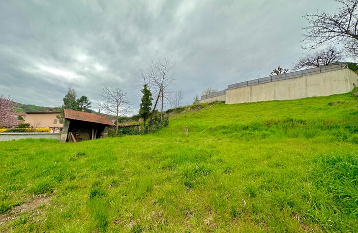 Dpt Rhône (69), au coeur de Pontcharra, terrain de 750 m2 totalement viabilisé pour 2 maisons — photo 5