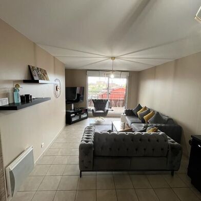 Appartement 3 pièces 900 €