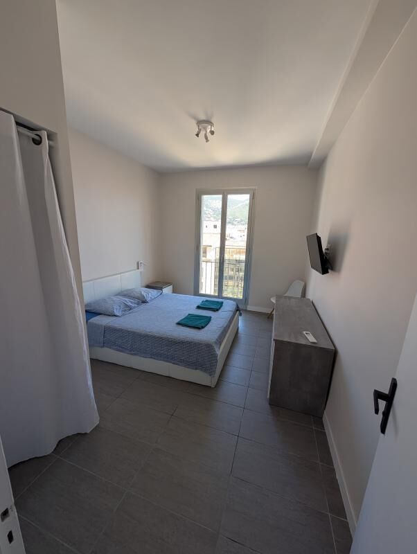 Photo Appartement type 3 meublé - en plein coeur du centre ville de TOULON image 3/4