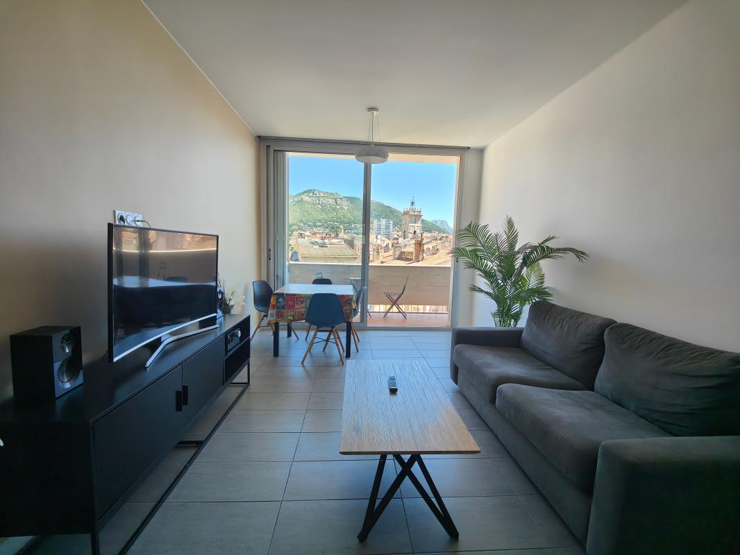 Appartement type 3 meublé - en plein coeur du centre ville de TOULON