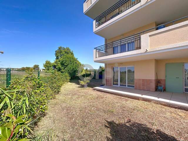 À vendre - Appartement T3 récent avec jardin privatif et piscine – Le Muy (83) — photo du bien