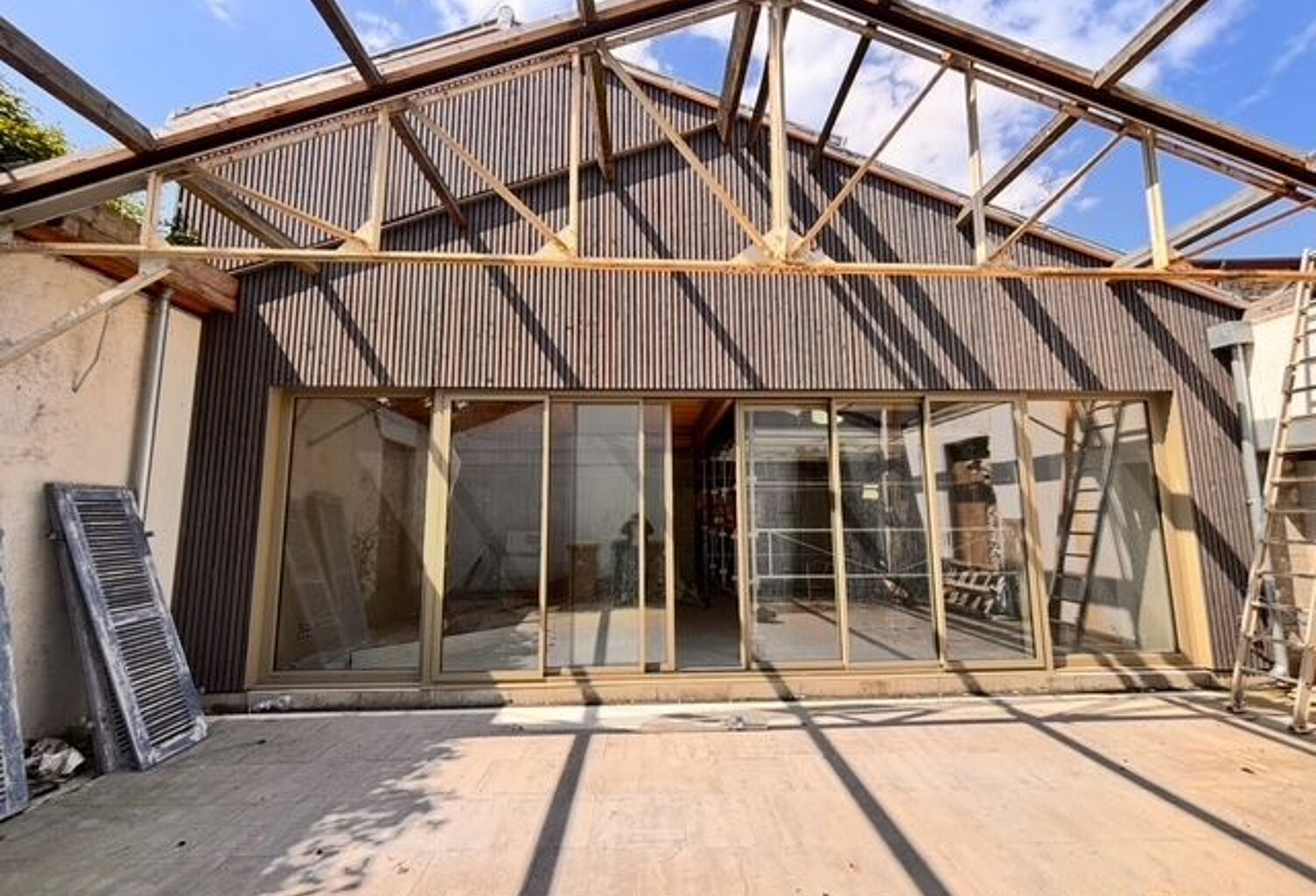 Loft au coeur de ville avec patio — photo 1