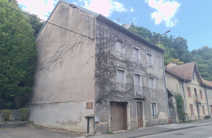 SPECIAL INVESTISSEUR : Maison 8 pièces sur 3 niveaux avec de — photo 2
