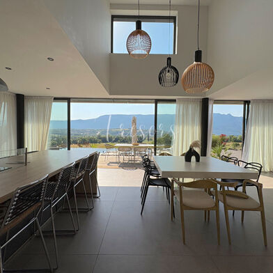 Maison 6 pièces 990000 €