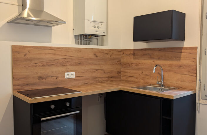 A VENDRE - BEZIERS CENTRE VILLE - APPARTEMENT T3 DE 72 M2 — photo 2