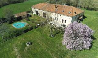 Maison 8 Pièces 280 m² à vendre à Champagne-Mouton (16350)