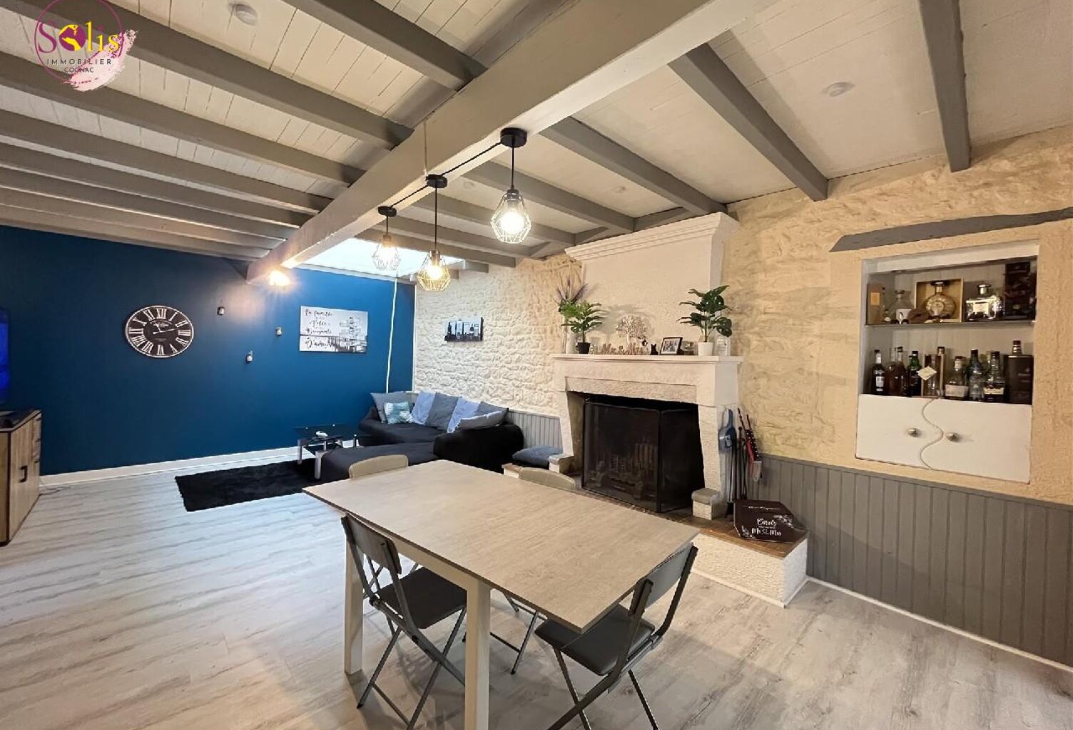 Vente maison 6 pièces 180 m² Val-de-Cognac (16370) — photo 1