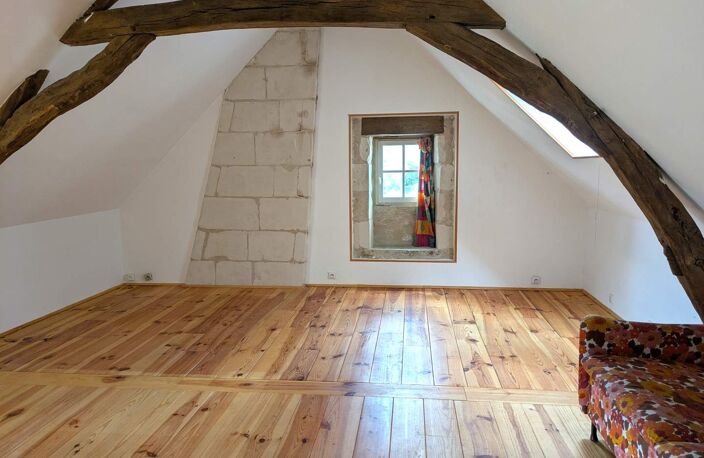 Vente maison 5 pièces 127 m² Sainte-Catherine-de-Fierbois (37800) — photo 3