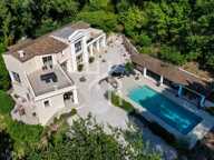 Propriété unique à Mougins — un havre de paix familial avec forêt, pool house et vie de village. — photo 2