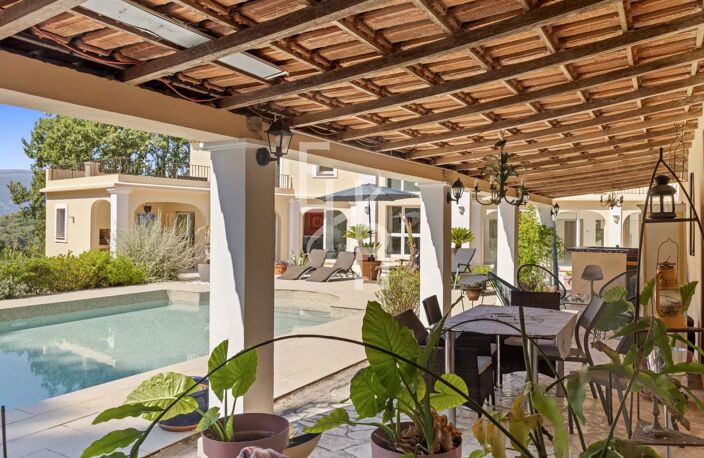 Propriété unique à Mougins — un havre de paix familial avec forêt, pool house et vie de village. — photo 4