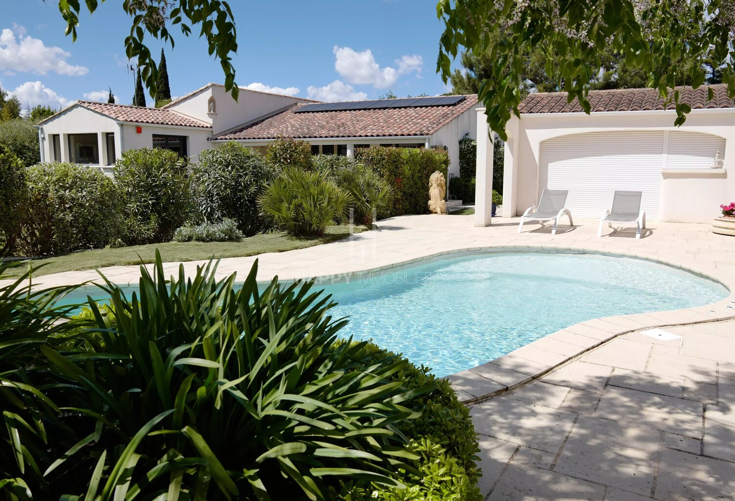 Arles, Proche  Alpilles , quartier résidentiel , Maison moderne de plain pied avec gite indépendant — photo 1