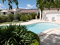 Arles, Proche  Alpilles , quartier résidentiel , Maison moderne de plain pied avec gite indépendant — photo 2
