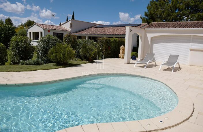 Arles, Proche  Alpilles , quartier résidentiel , Maison moderne de plain pied avec gite indépendant — photo 2