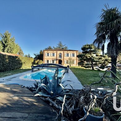 Maison 5 pièces 560500 €