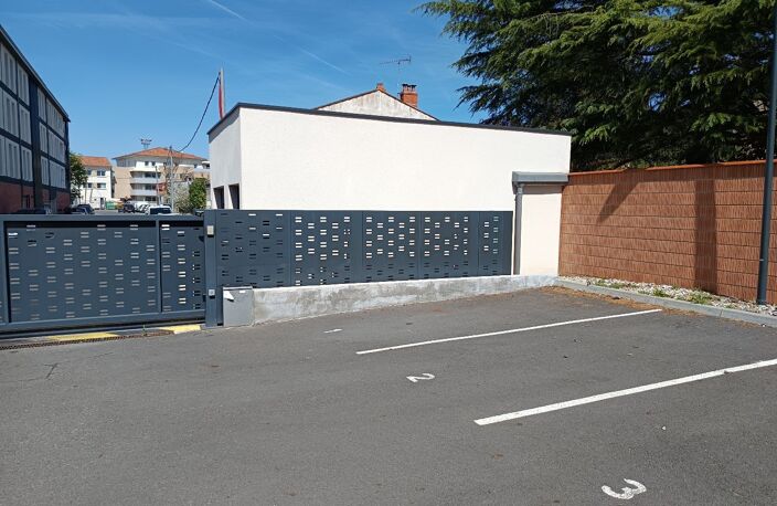 Parking extérieur — photo 3