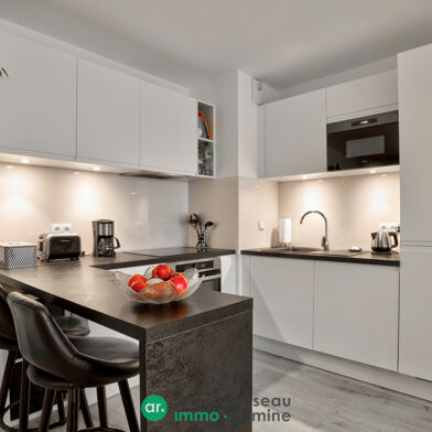 Appartement 2 pièces 243800 €