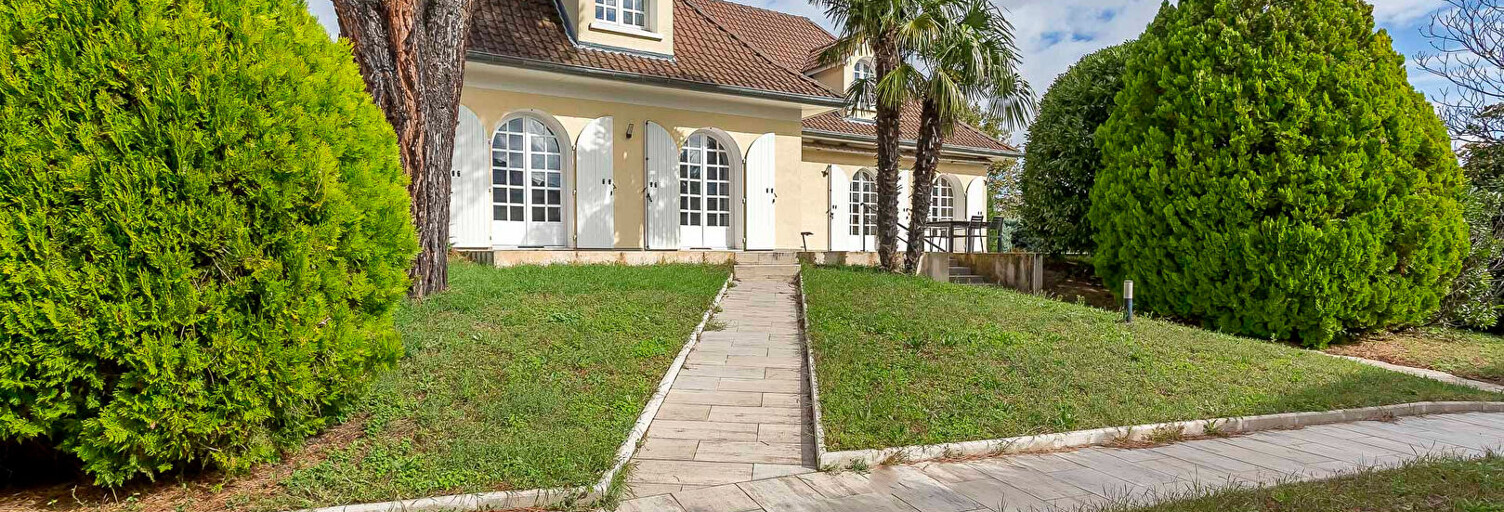 Maison 9 Pièces 263 m² à vendre à Tassin-la-Demi-Lune (69160)