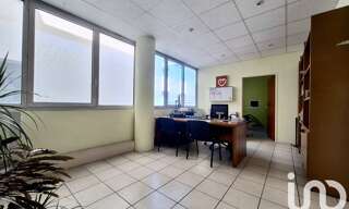 Immeuble  69 m² à vendre à Nîmes (30900)