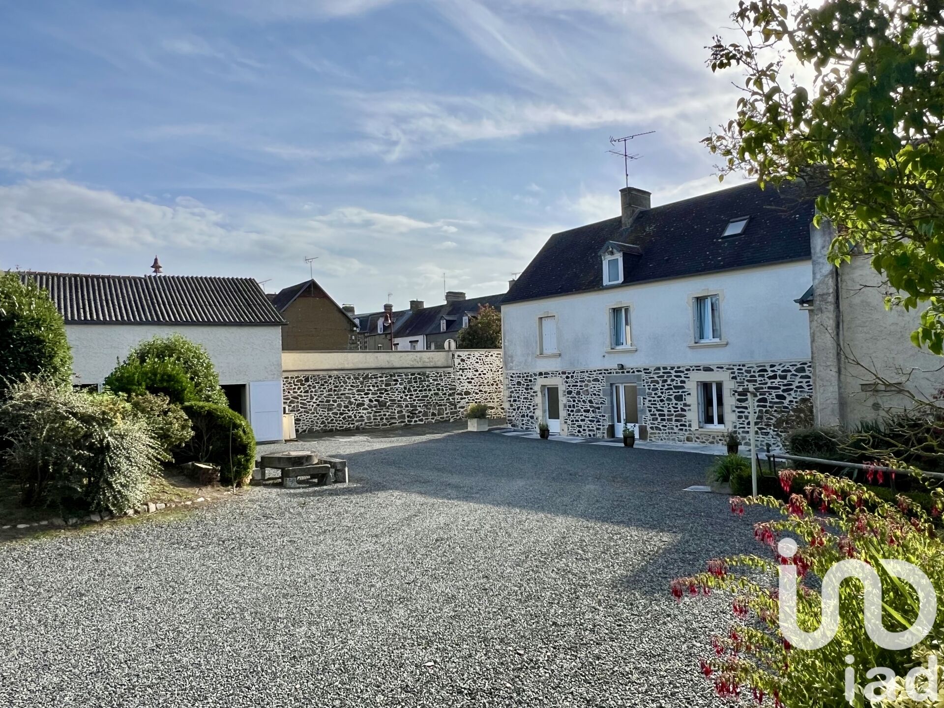 St-Sauveur-Lendelin - 224m² - 10p. - 7ch.