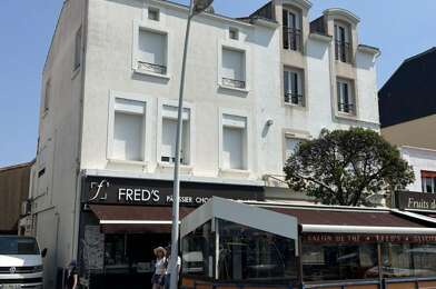 Commerce  220000 €