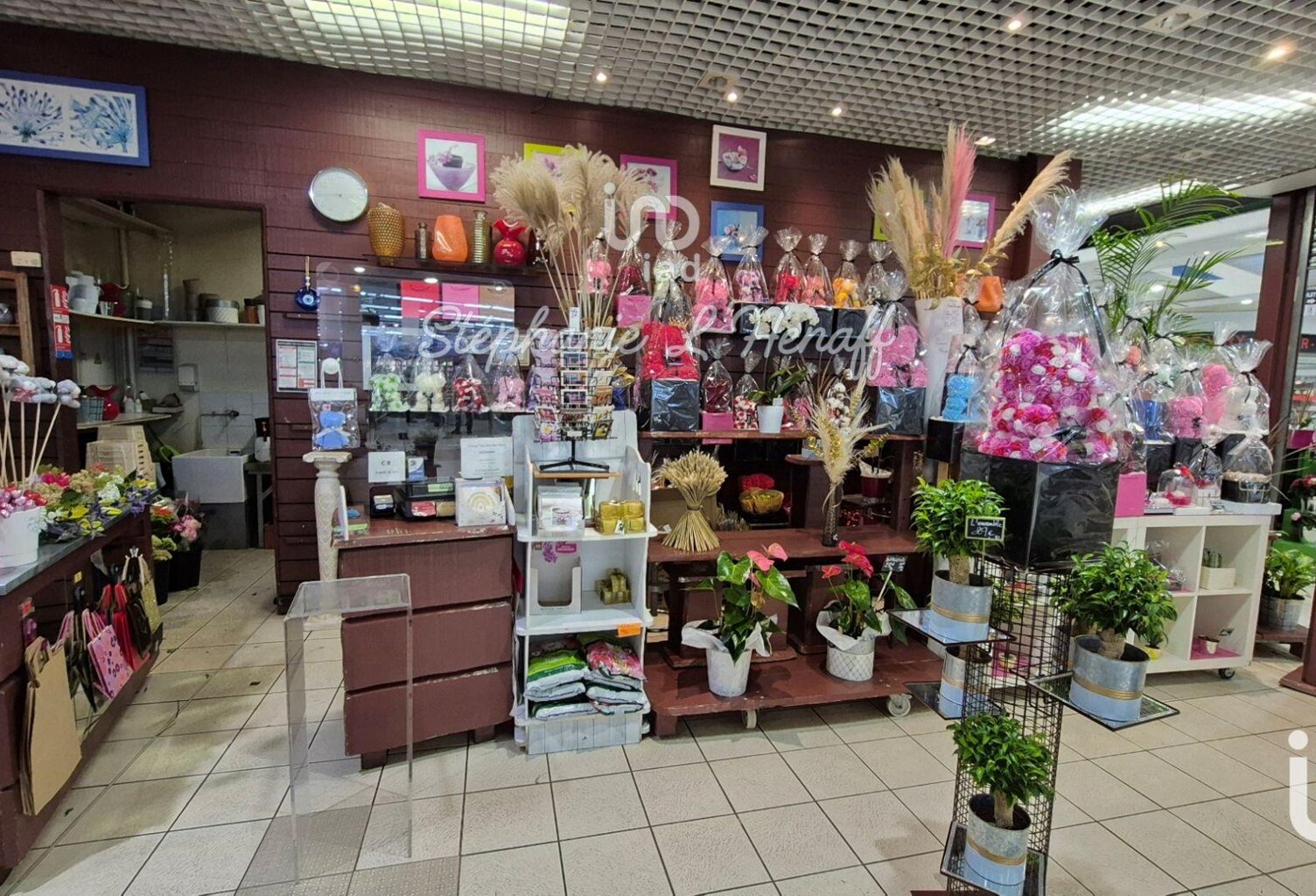 Vente Boutique/Local commercial 64 m&sup2; — photo 1