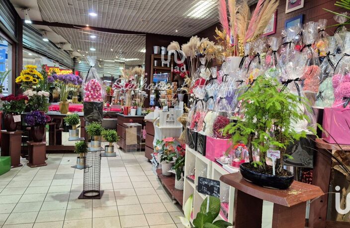 Vente Boutique/Local commercial 64 m&sup2; — photo 3