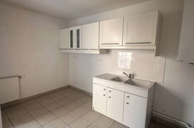 Appartement 3 pièces 992 €