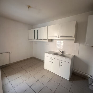 Appartement 3 pièces 992 €
