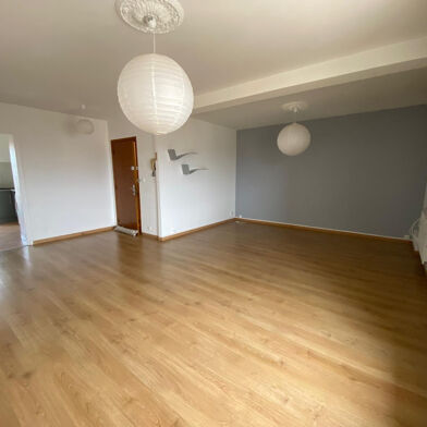 Appartement 4 pièces 780 €