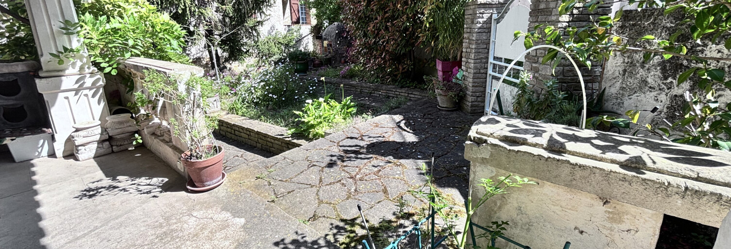 Maison 6 Pièces 180 m² à vendre à Saint-Cyr-sur-Mer (83270)