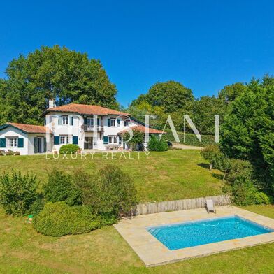 Maison 7 pièces 2390000 €