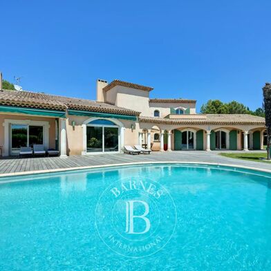 Maison 8 pièces 3250000 €