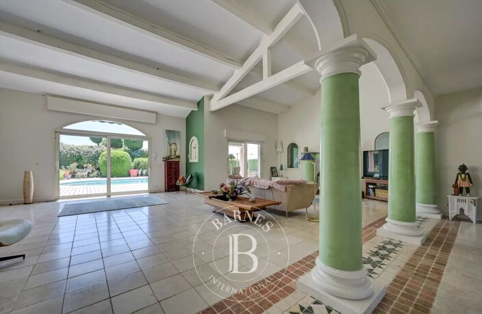 AIX-EN-PROVENCE– VILLA D'ARCHITECTE 465M2 – 6 SUITES – PARC  1,1 — photo 4